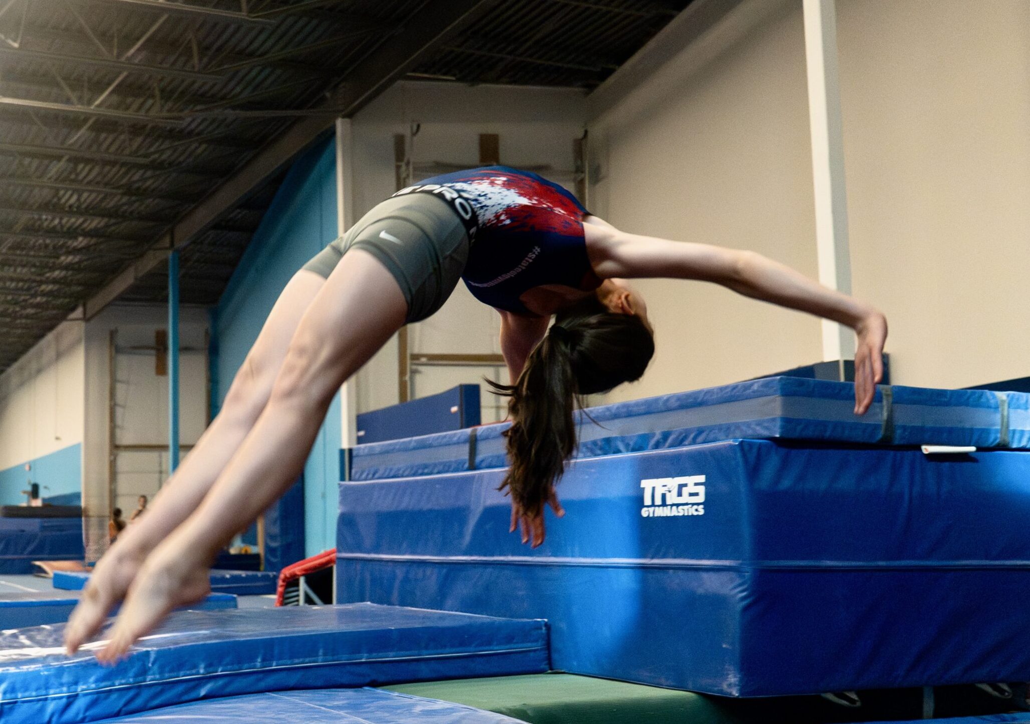 TRAMPOLINE & TUMBLING
